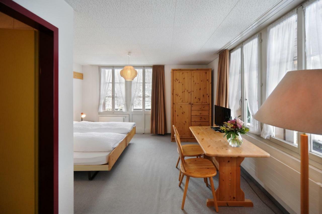 Hotel Krone Budget Lenk Eksteriør bilde